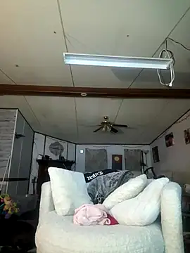 Snapshot of dcockell chatting on December 15, 6:08 am dcockell online show from December 15, 6:08 am