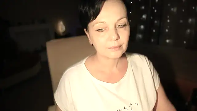 WitchBlueRose online show from April 14, 7:08 pm