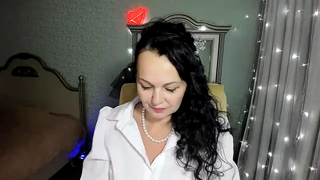 WitchBlueRose online show from December 20, 4:25 pm