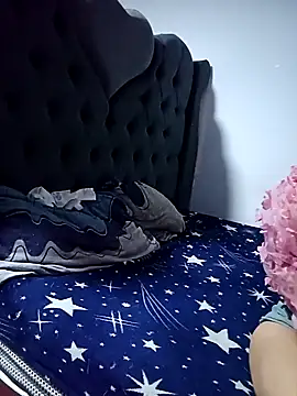 Snapshot of PequeArely chatting on January 16, 3:12 am PequeArely online show from January 16, 3:12 am