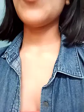 Snapshot of PequeArely chatting on February 9, 4:07 pm PequeArely online show from February 9, 4:07 pm