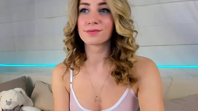 stricred online show from April 3, 7:31 pm