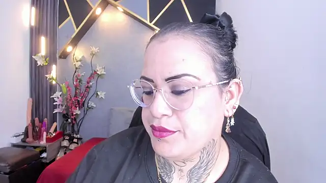 brigittemiller online show from May 29, 1:44 am
