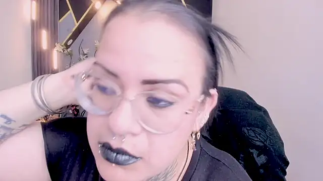 Snapshot of brigittemiller chatting on June 26, 1:55 am brigittemiller online show from June 26, 1:55 am
