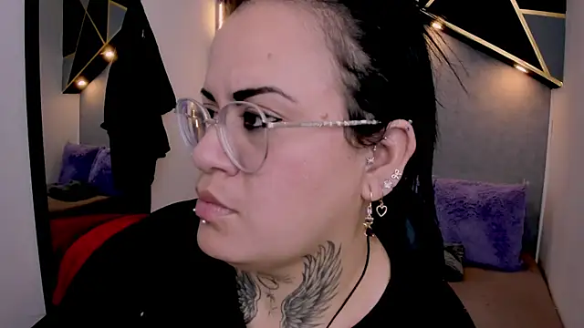 Snapshot of brigittemiller chatting on July 2, 3:23 am brigittemiller online show from July 2, 3:23 am