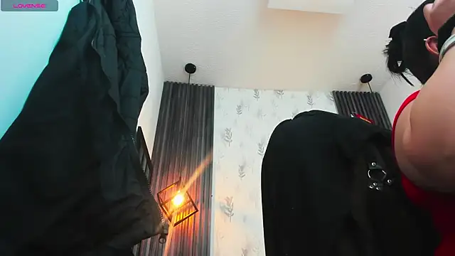 Snapshot of brigittemiller chatting on December 1, 4:30 pm brigittemiller online show from December 1, 4:30 pm