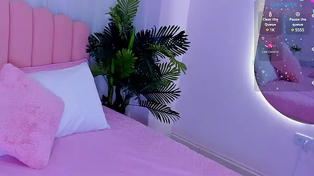 Snapshot of zoe_rivers chatting on February 18, 5:09 pm zoe rivers online show from February 18, 5:09 pm