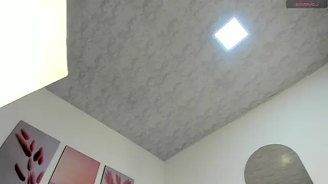 zoe rivers online show from April 2, 6:14 pm