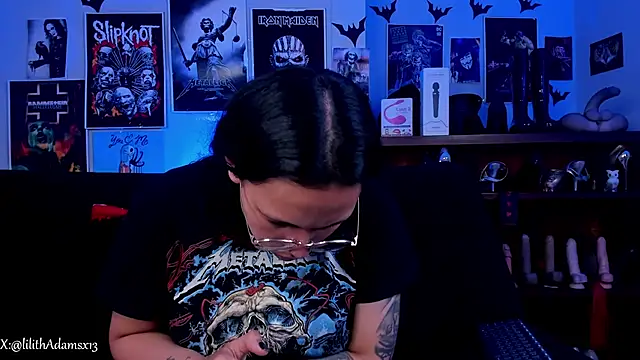 lilith-deveraux online show from April 21, 5:41 pm