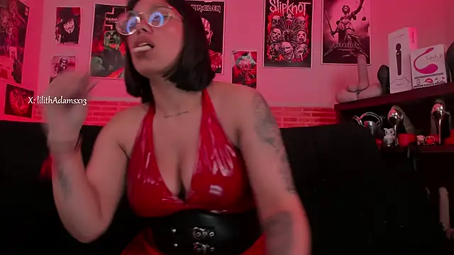 Snapshot of lilith-deveraux chatting on October 15, 1:37 am lilith-deveraux online show from October 15, 1:37 am