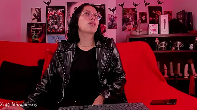 lilith-deveraux online show from March 13, 5:51 pm