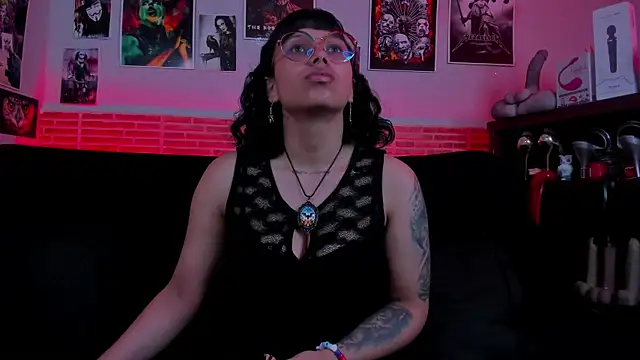 Snapshot of lilith-deveraux chatting on September 17, 2:41 pm lilith-deveraux online show from September 17, 2:41 pm