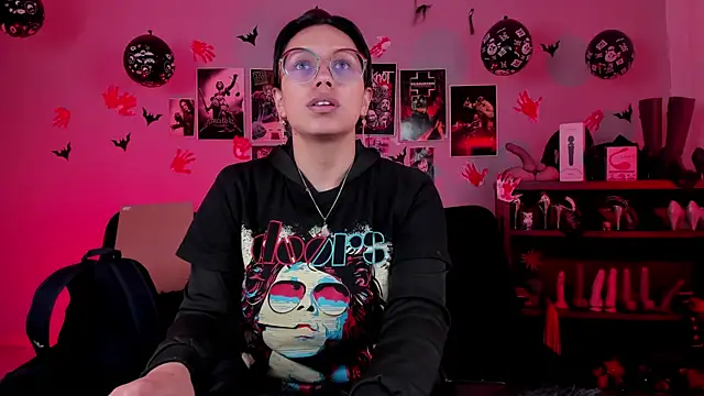 lilith-deveraux online show from November 19, 2:39 pm