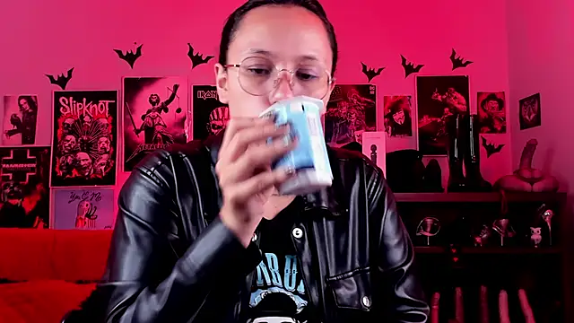 lilith-deveraux online show from April 9, 3:07 pm