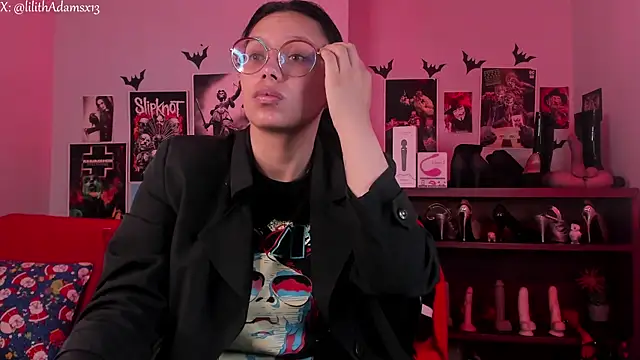 lilith-deveraux online show from December 15, 2:01 pm