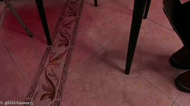 lilith-deveraux online show from February 25, 1:22 pm