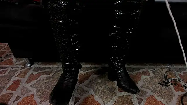 Snapshot of lilith-deveraux chatting on March 4, 9:22 pm lilith-deveraux online show from March 4, 9:22 pm