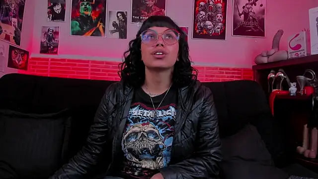 Snapshot of lilith-deveraux chatting on September 18, 8:12 pm lilith-deveraux online show from September 18, 8:12 pm