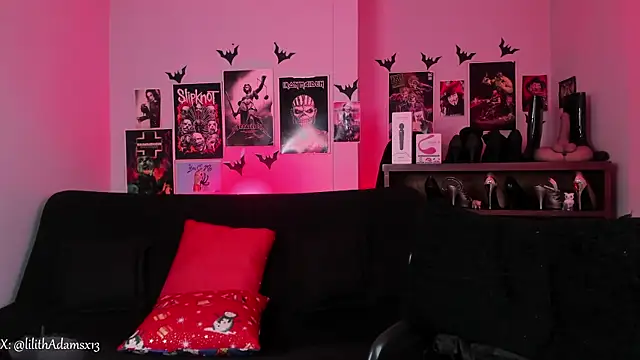 lilith-deveraux online show from January 8, 2:34 pm