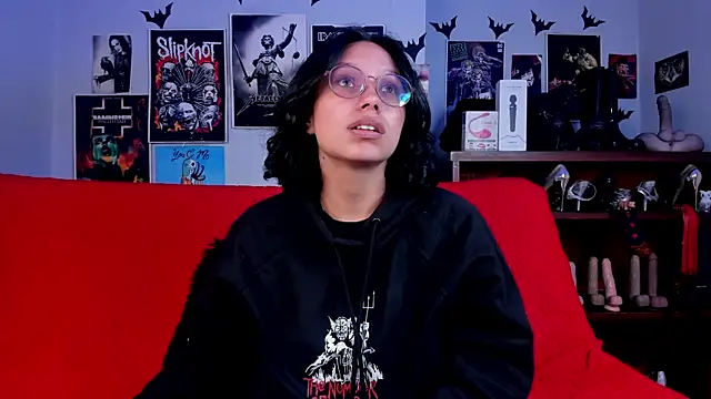 lilith-deveraux online show from May 27, 4:14 pm