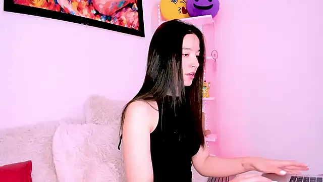 Manuelaa mejiia online show from February 20, 4:14 pm