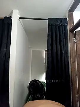 Karii-R online show from April 23, 3:35 pm