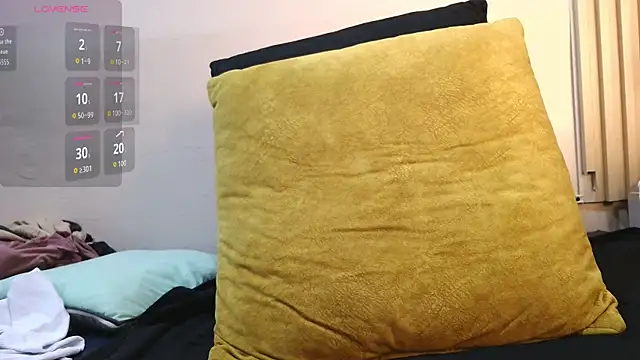 Snapshot of virtual_charm chatting on January 8, 1:17 pm virtual charm online show from January 8, 1:17 pm