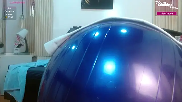 virtual charm online show from November 15, 12:31 pm