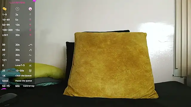 Snapshot of virtual_charm chatting on February 5, 12:23 pm virtual charm online show from February 5, 12:23 pm