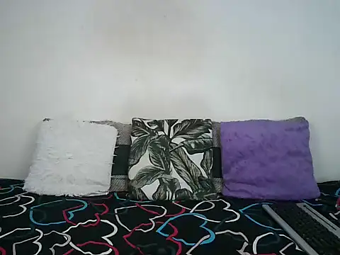 Snapshot of Thickqueenxxx chatting on June 3, 2:33 pm Thickqueenxxx online show from June 3, 2:33 pm