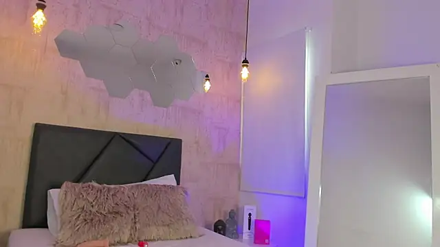 Fransheska-mon online show from March 16, 8:32 pm