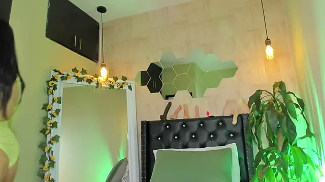 Fransheska-mon online show from March 28, 1:23 pm