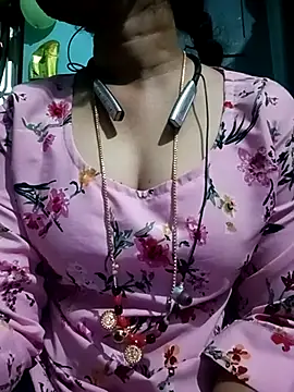 gunjan22 online show from February 17, 3:33 pm