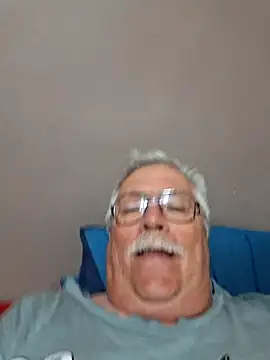 Snapshot of NawtyB1965 chatting on October 24, 3:16 am NawtyB1965 online show from October 24, 3:16 am