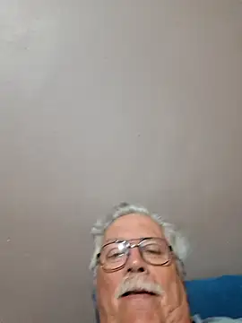 Snapshot of NawtyB1965 chatting on November 8, 3:32 am NawtyB1965 online show from November 8, 3:32 am