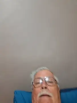 Snapshot of NawtyB1965 chatting on December 4, 2:43 am NawtyB1965 online show from December 4, 2:43 am