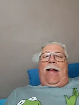 Snapshot of NawtyB1965 chatting on October 8, 3:19 am NawtyB1965 online show from October 8, 3:19 am