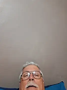 Snapshot of NawtyB1965 chatting on October 14, 3:40 am NawtyB1965 online show from October 14, 3:40 am