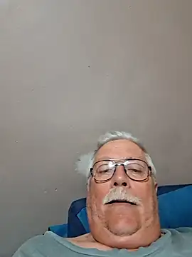 Snapshot of NawtyB1965 chatting on October 6, 3:40 am NawtyB1965 online show from October 6, 3:40 am