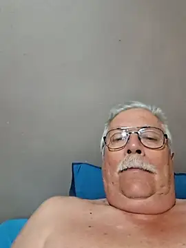 Snapshot of NawtyB1965 chatting on October 12, 3:52 am NawtyB1965 online show from October 12, 3:52 am