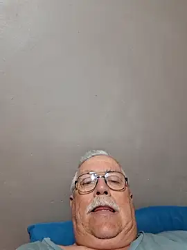 Snapshot of NawtyB1965 chatting on September 10, 3:38 am NawtyB1965 online show from September 10, 3:38 am