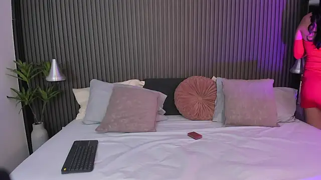 Axel brunette1 online show from December 3, 7:57 pm