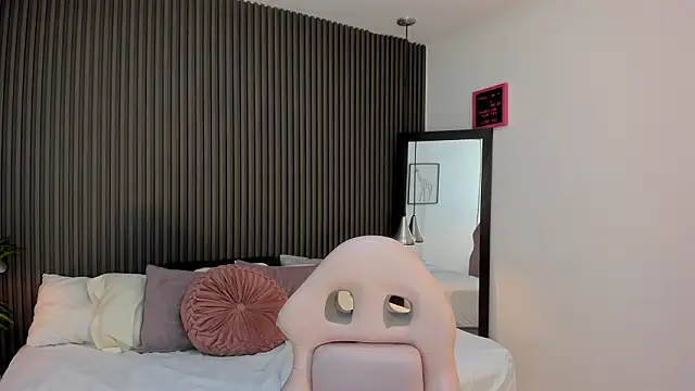 Axel brunette1 online show from March 16, 5:44 am