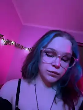 Snapshot of MaddisonHaas chatting on March 4, 12:50 am MaddisonHaas online show from March 4, 12:50 am