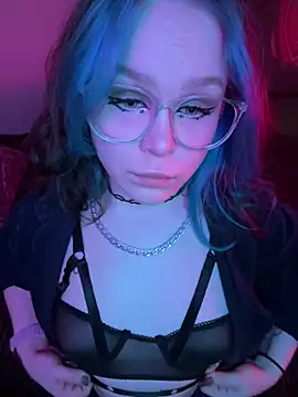 Snapshot of MaddisonHaas chatting on March 17, 2:30 am MaddisonHaas online show from March 17, 2:30 am