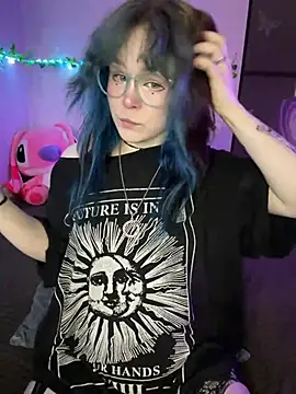 MaddisonHaas online show from June 19, 4:02 pm