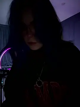 MaddisonHaas online show from January 19, 10:30 am