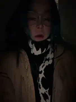 Snapshot of MaddisonHaas chatting on October 9, 12:22 am MaddisonHaas online show from October 9, 12:22 am