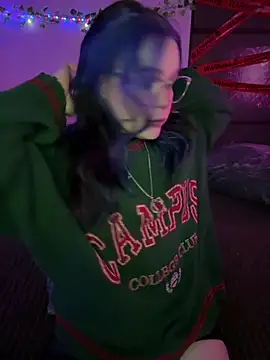 MaddisonHaas online show from February 7, 5:21 pm