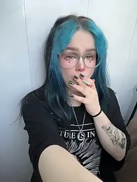 MaddisonHaas online show from June 9, 4:41 pm